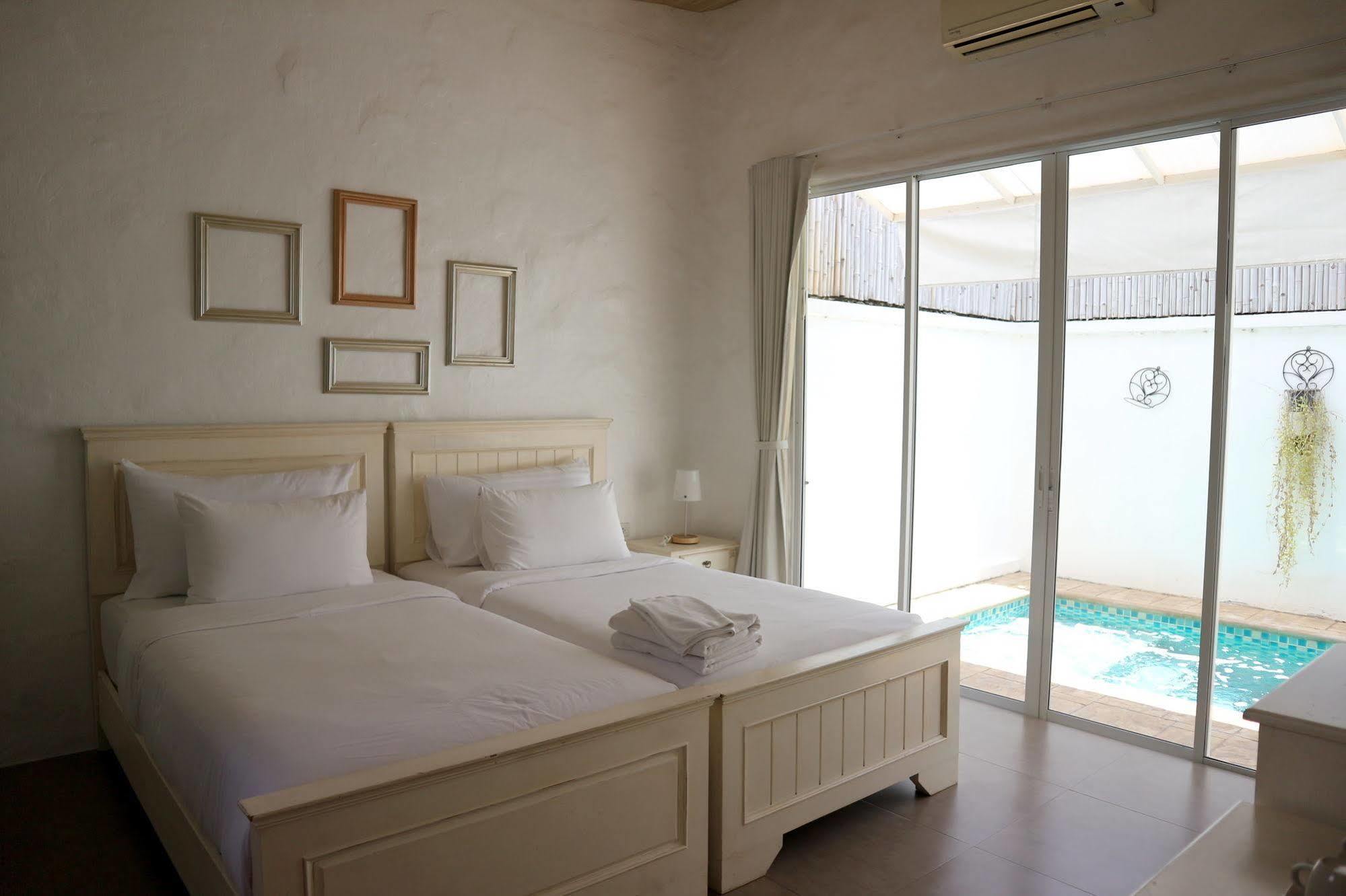 Costa Village Pool Villa Jomtien Beach Εξωτερικό φωτογραφία